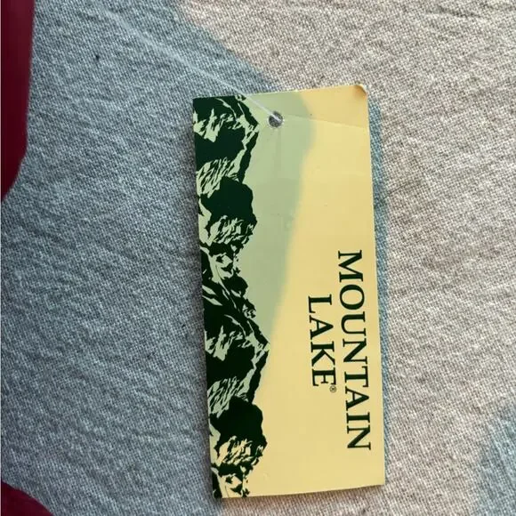 NWT Mountain Lake Wine Puffer Quilted Vest Size Small - Picture 3 of 7